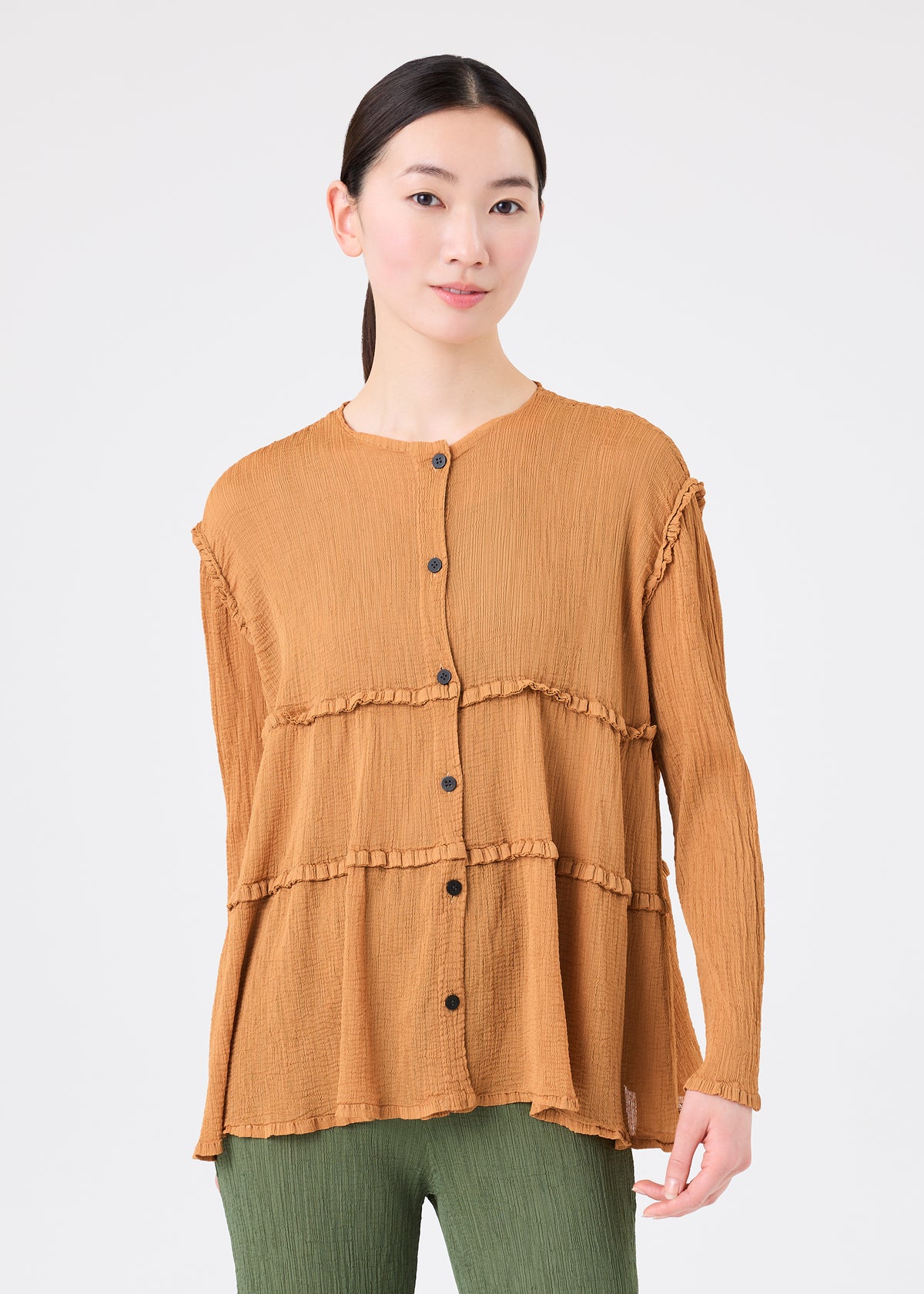 FLARE SEE-THROUGH CREPE、ウィメンズ_トップス_カーディガン、着用画像1