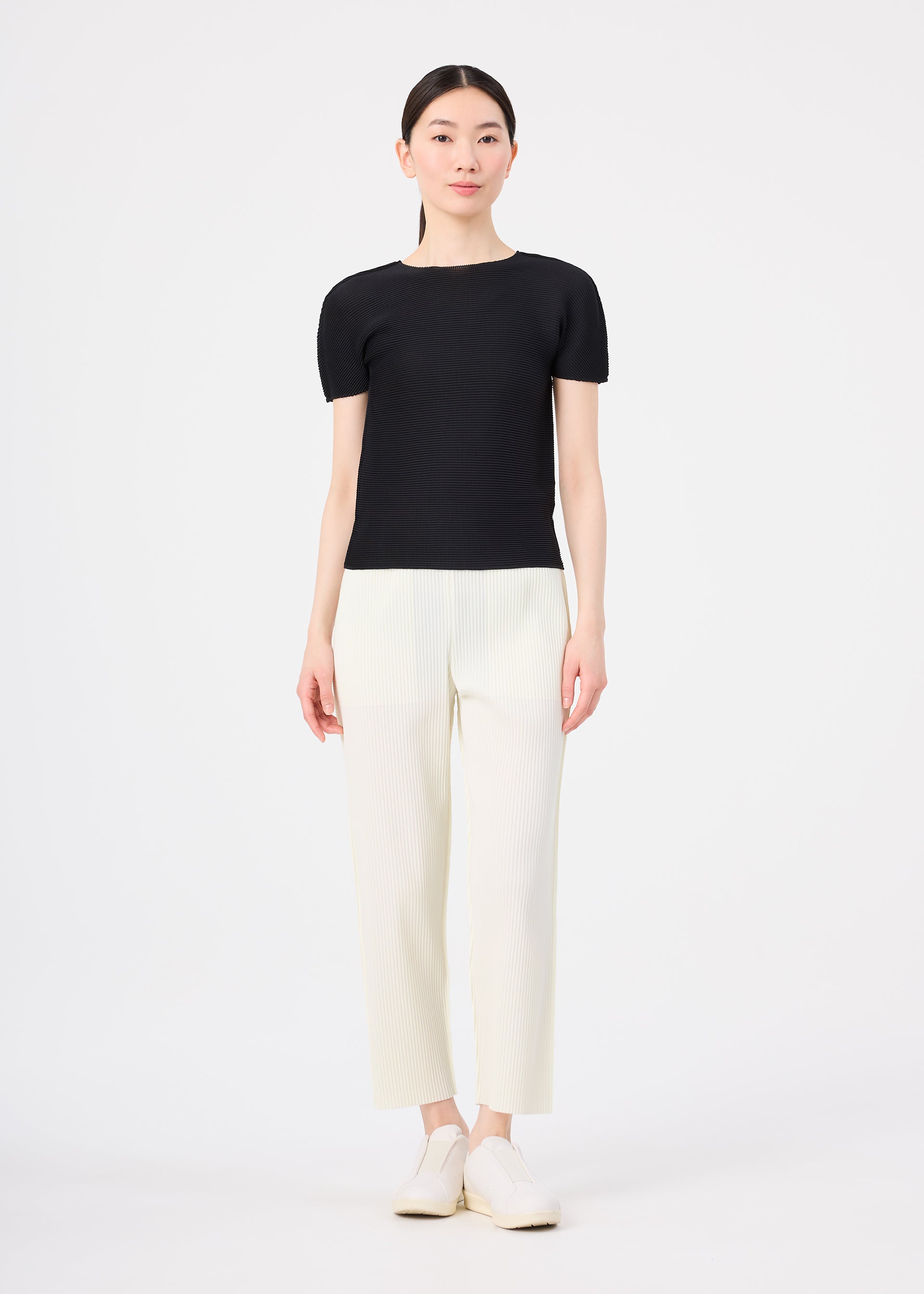 FINE KNIT PLEATS、ウィメンズ_パンツ、着用画像1