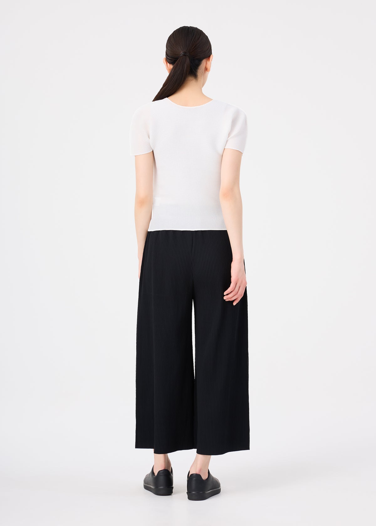 FINE KNIT PLEATS、ウィメンズ_パンツ、着用画像2