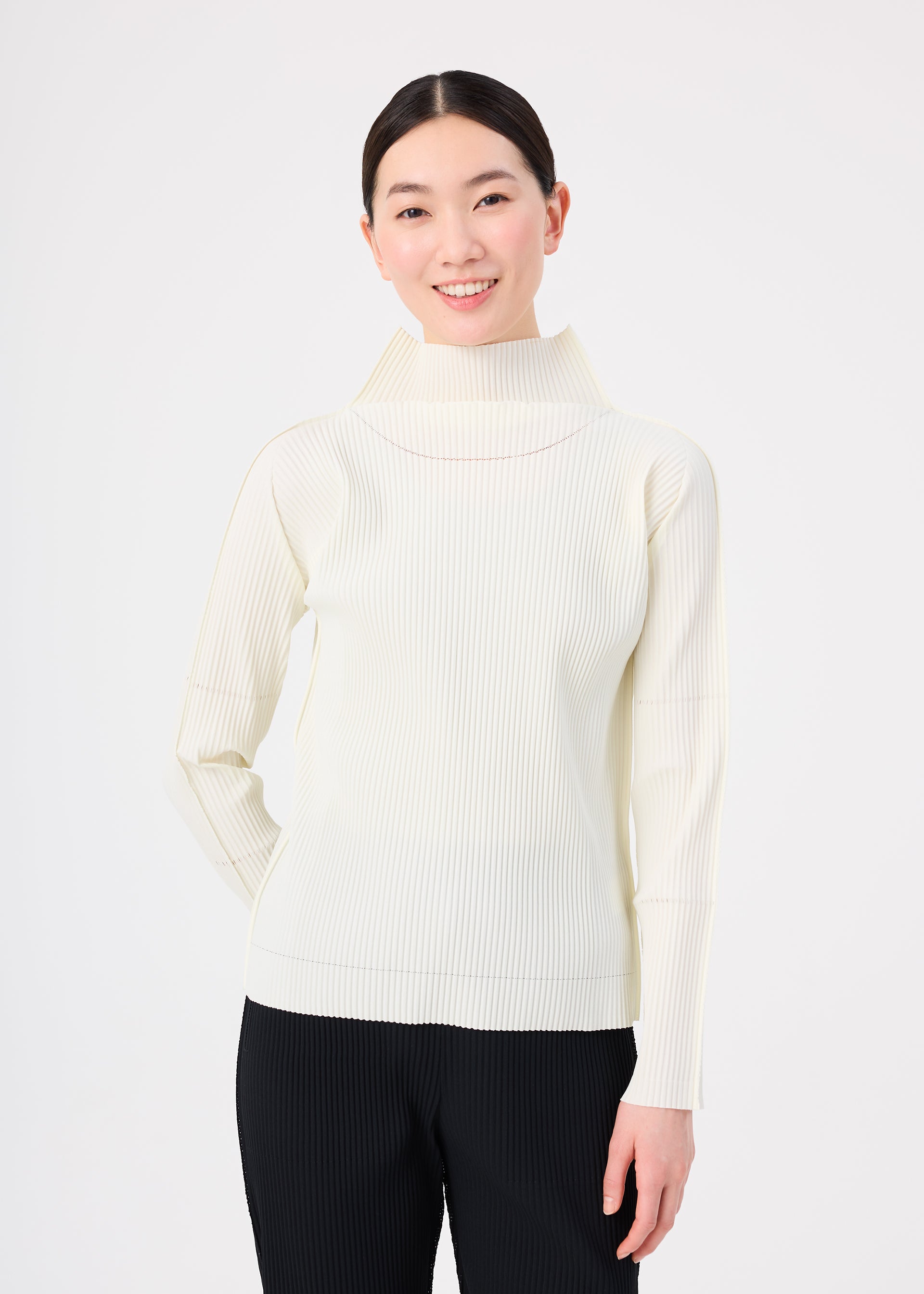 FINE KNIT PLEATS、ウィメンズ_トップス_トップ、着用画像1