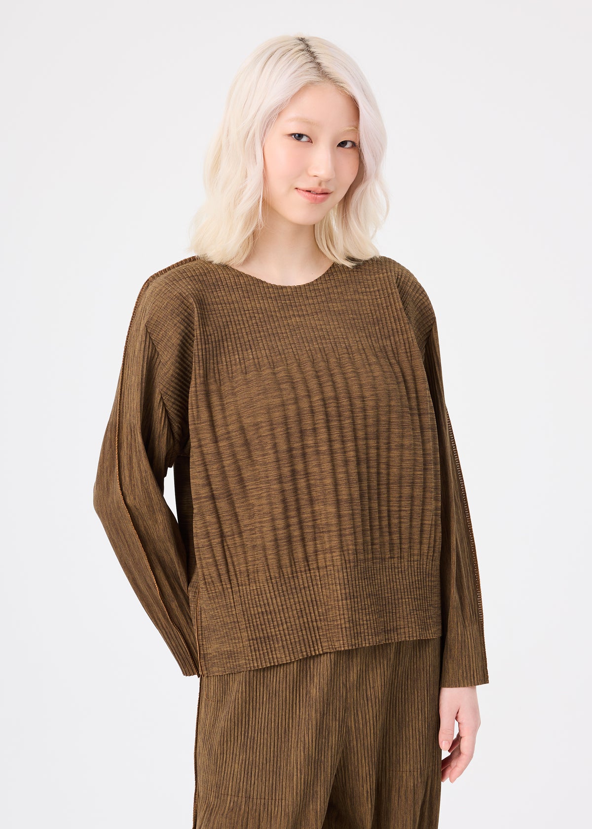MIX FINE KNIT PLEATS、ウィメンズ_トップス_トップ、着用画像1
