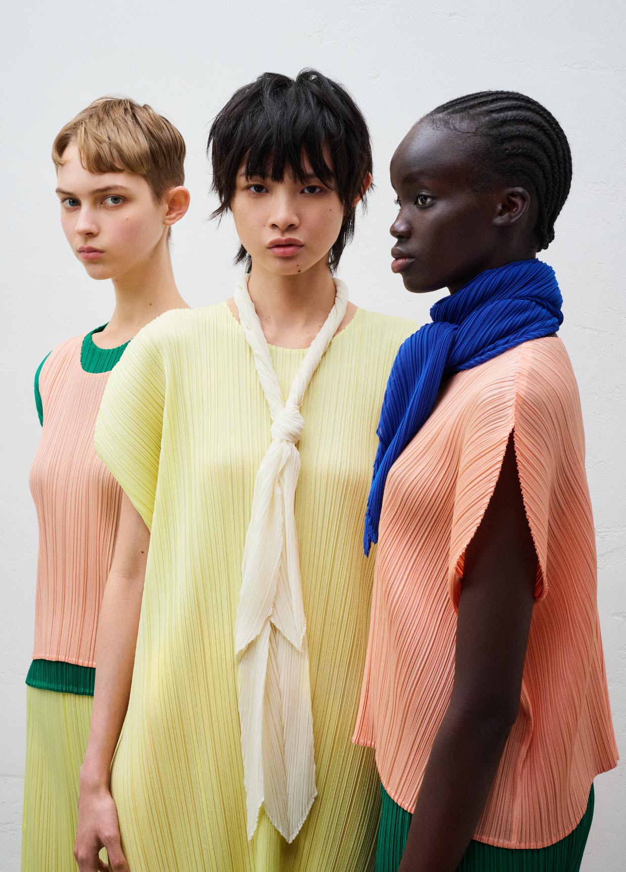 PLEATS PLEASE ISSEY MIYAKE LOOK 02