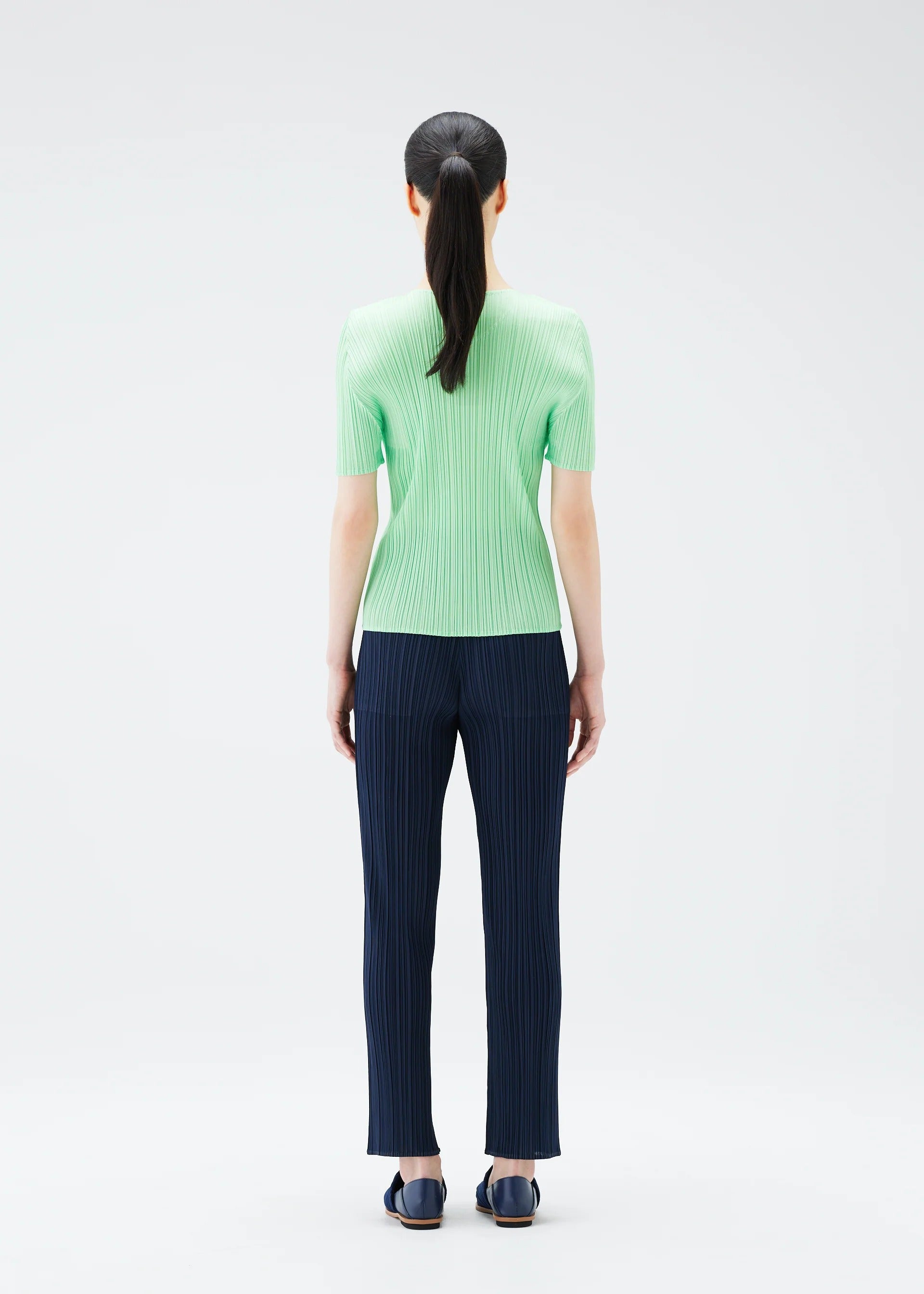 NEW COLORFUL BASICS 4、ウィメンズ_トップス_トップ、着用画像3