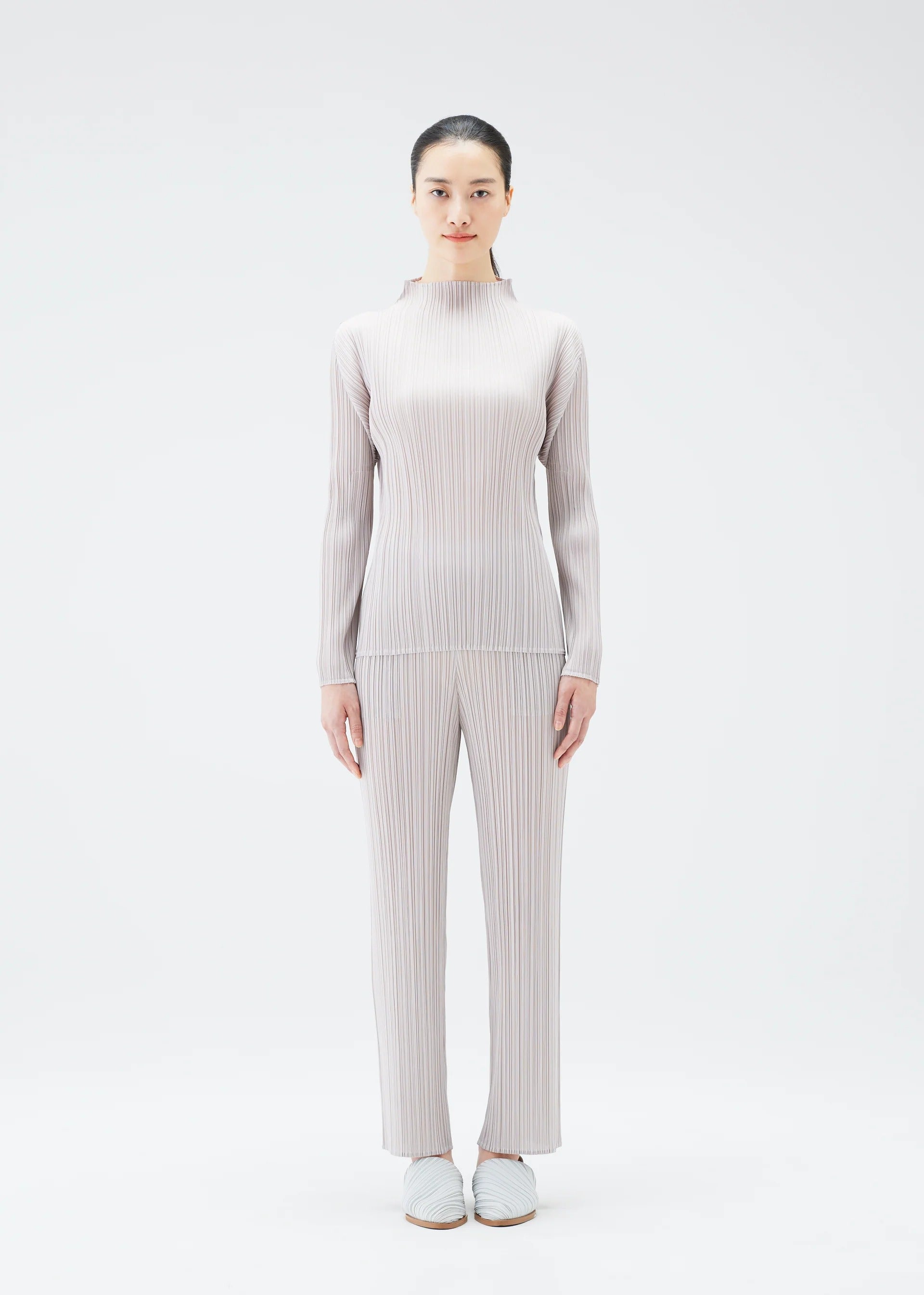 NEW COLORFUL BASICS 4、ウィメンズ_トップス_トップ、着用画像1