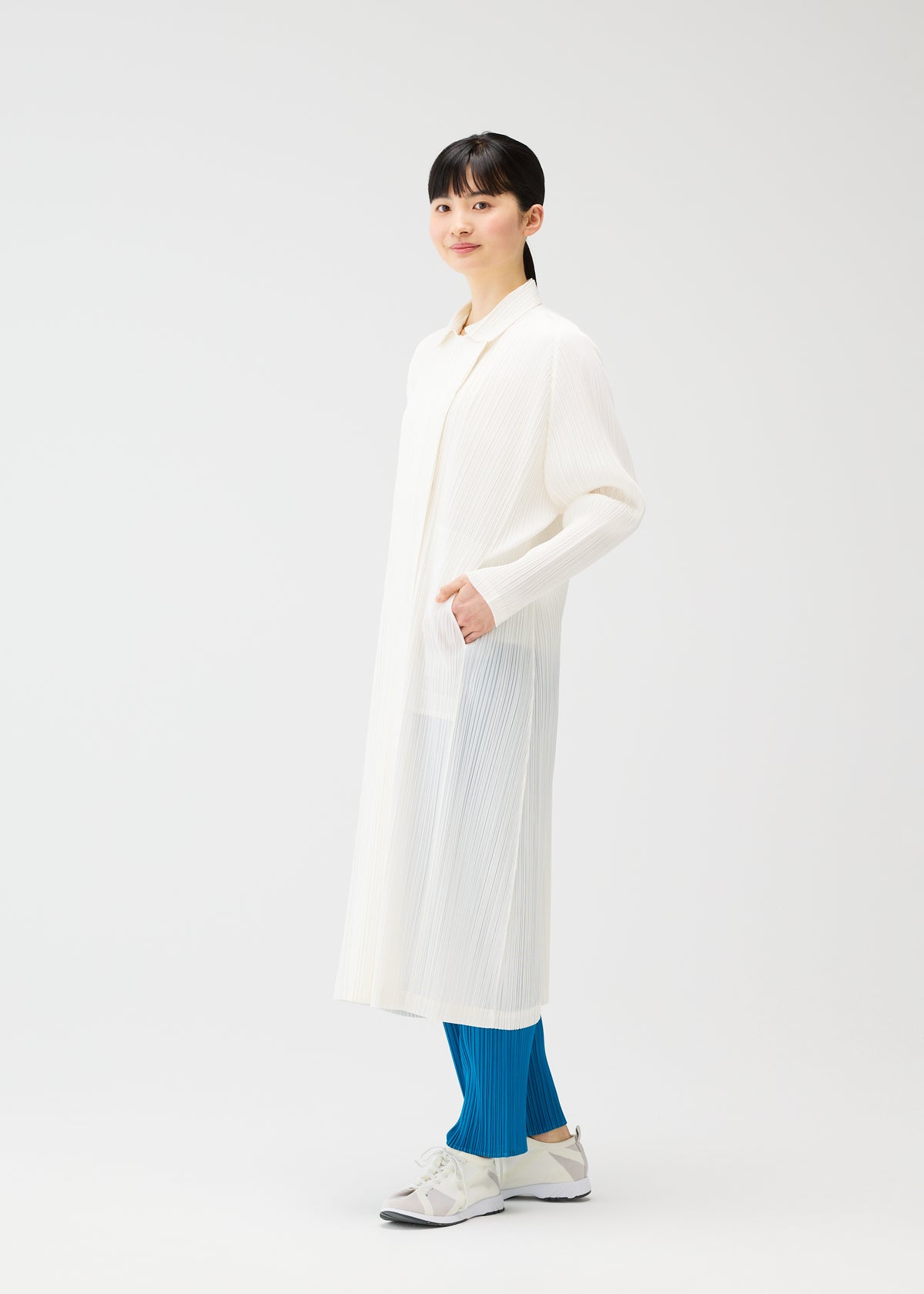 MONTHLY COLORS : FEBRUARY、ウィメンズ_ジャケット&コート、着用画像4