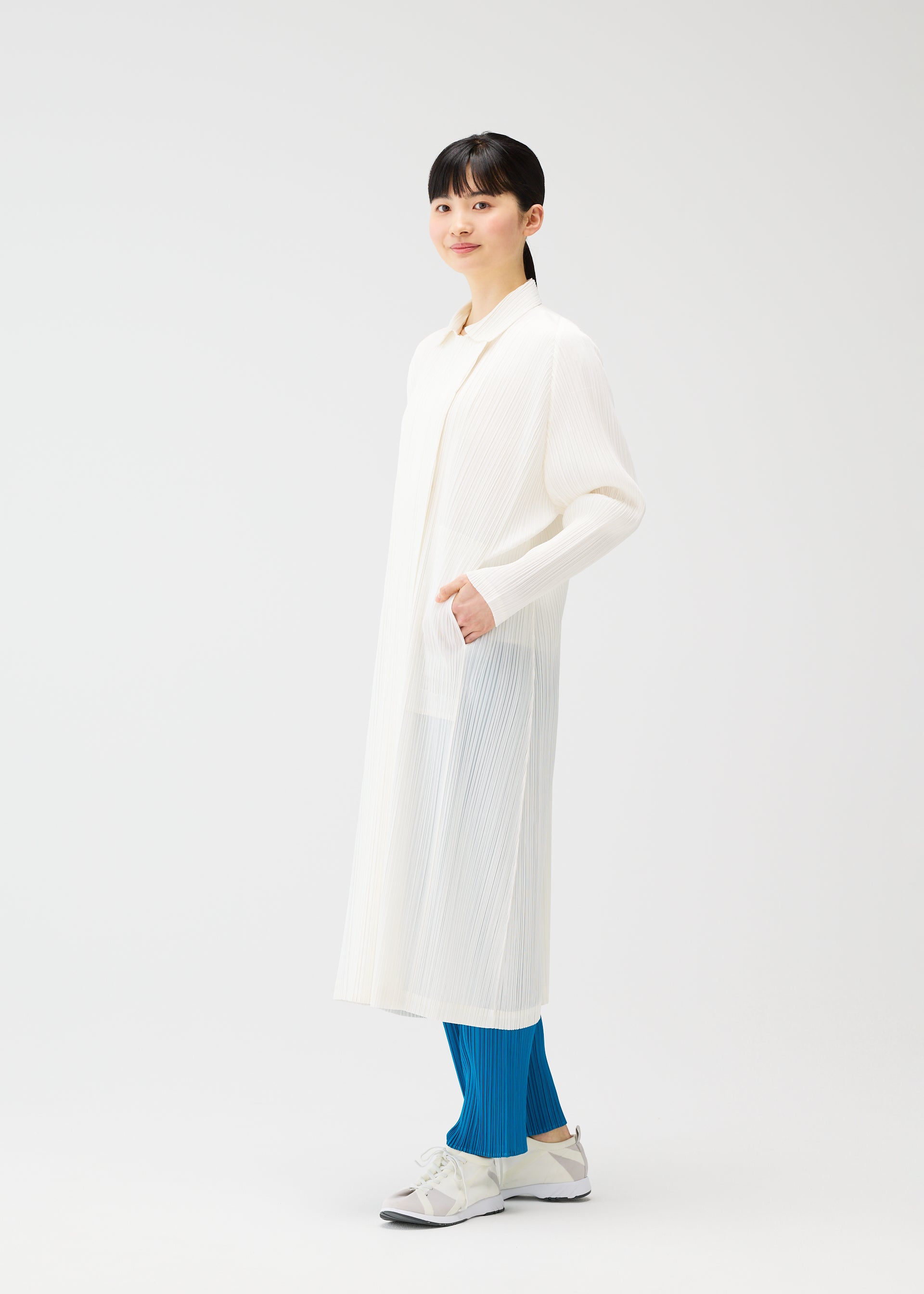 MONTHLY COLORS : FEBRUARY、ウィメンズ_ジャケット&コート、着用画像4