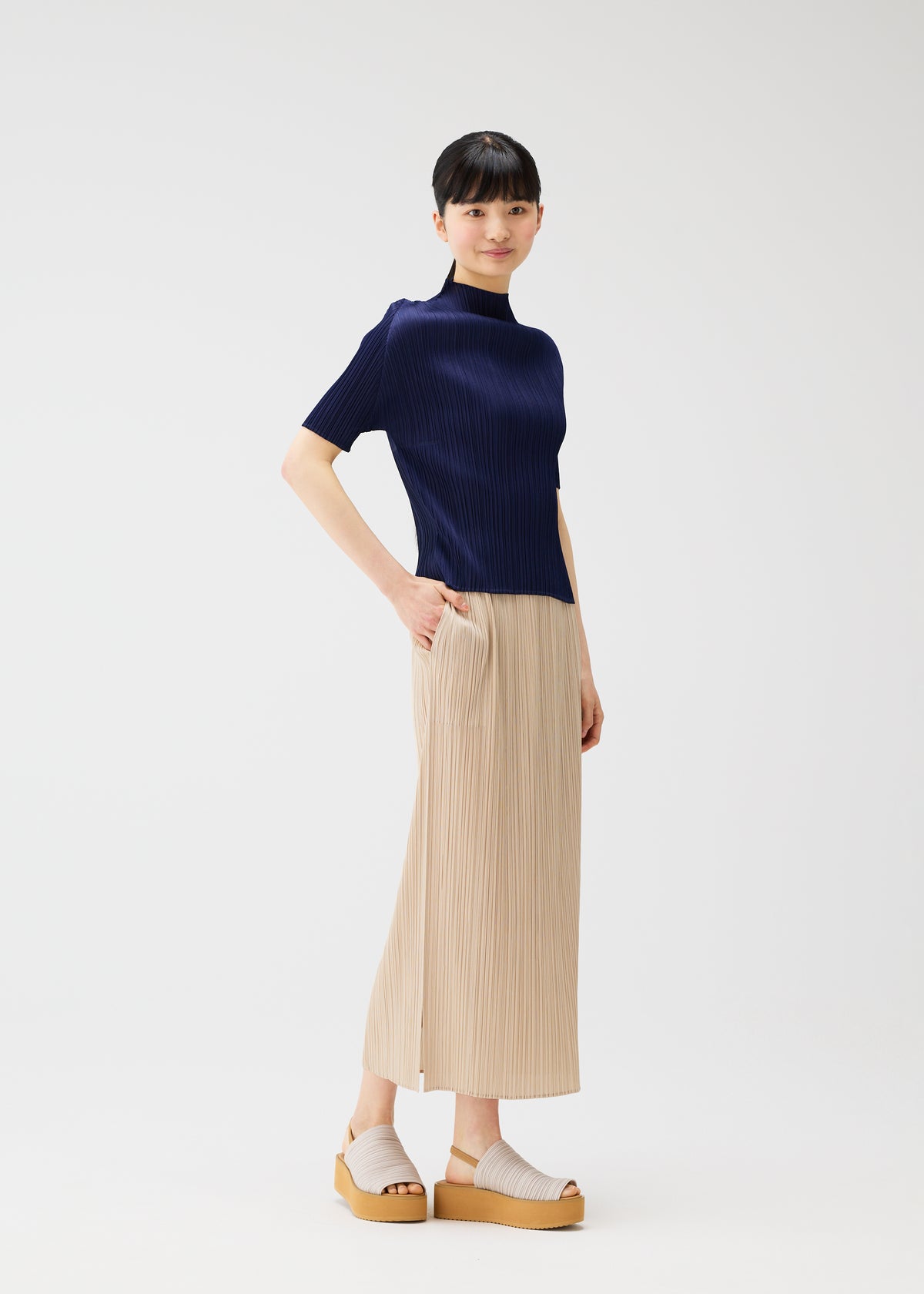 MONTHLY COLORS : MAY、ウィメンズ_スカート、着用画像4