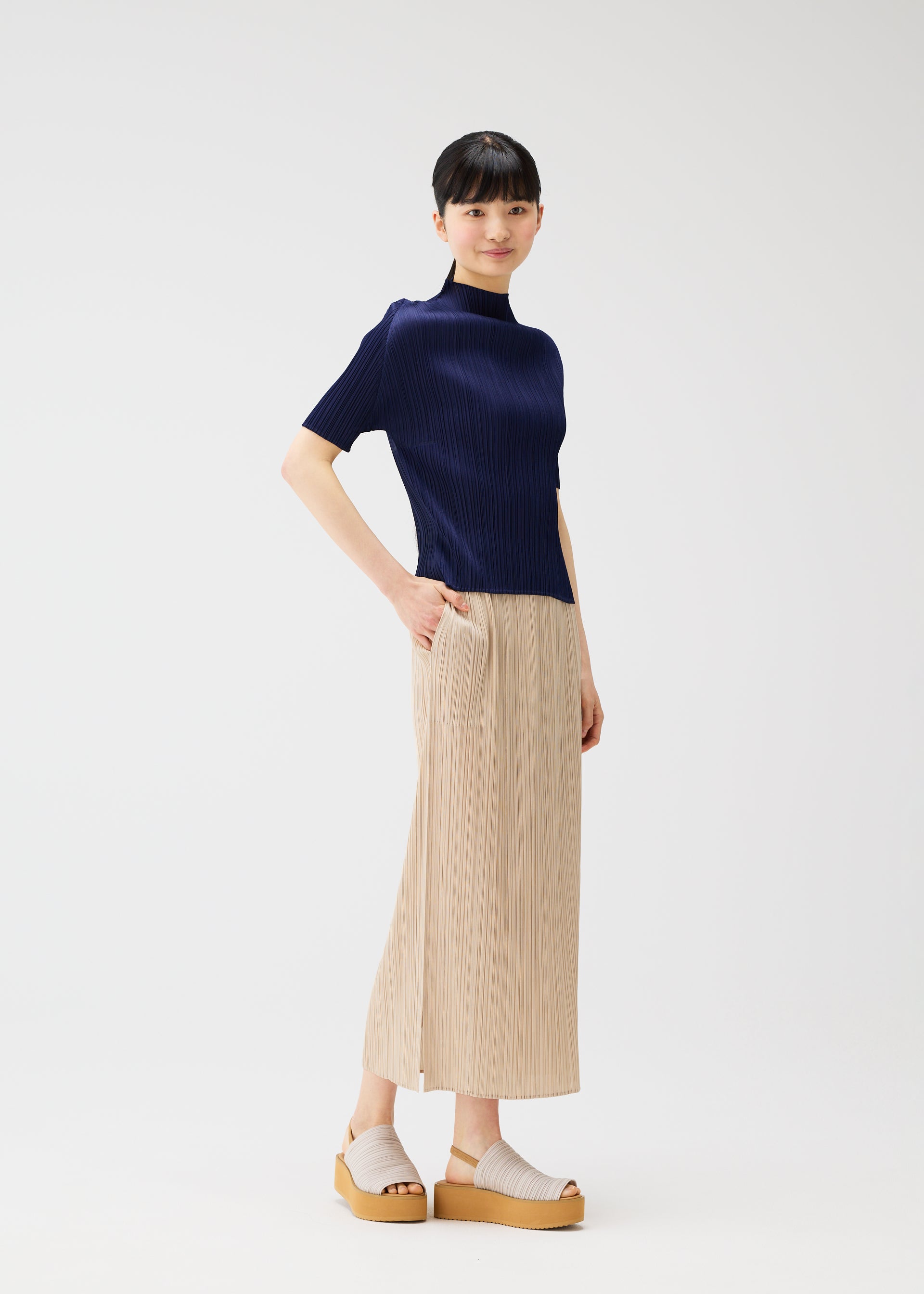 MONTHLY COLORS : MAY、ウィメンズ_スカート、着用画像4