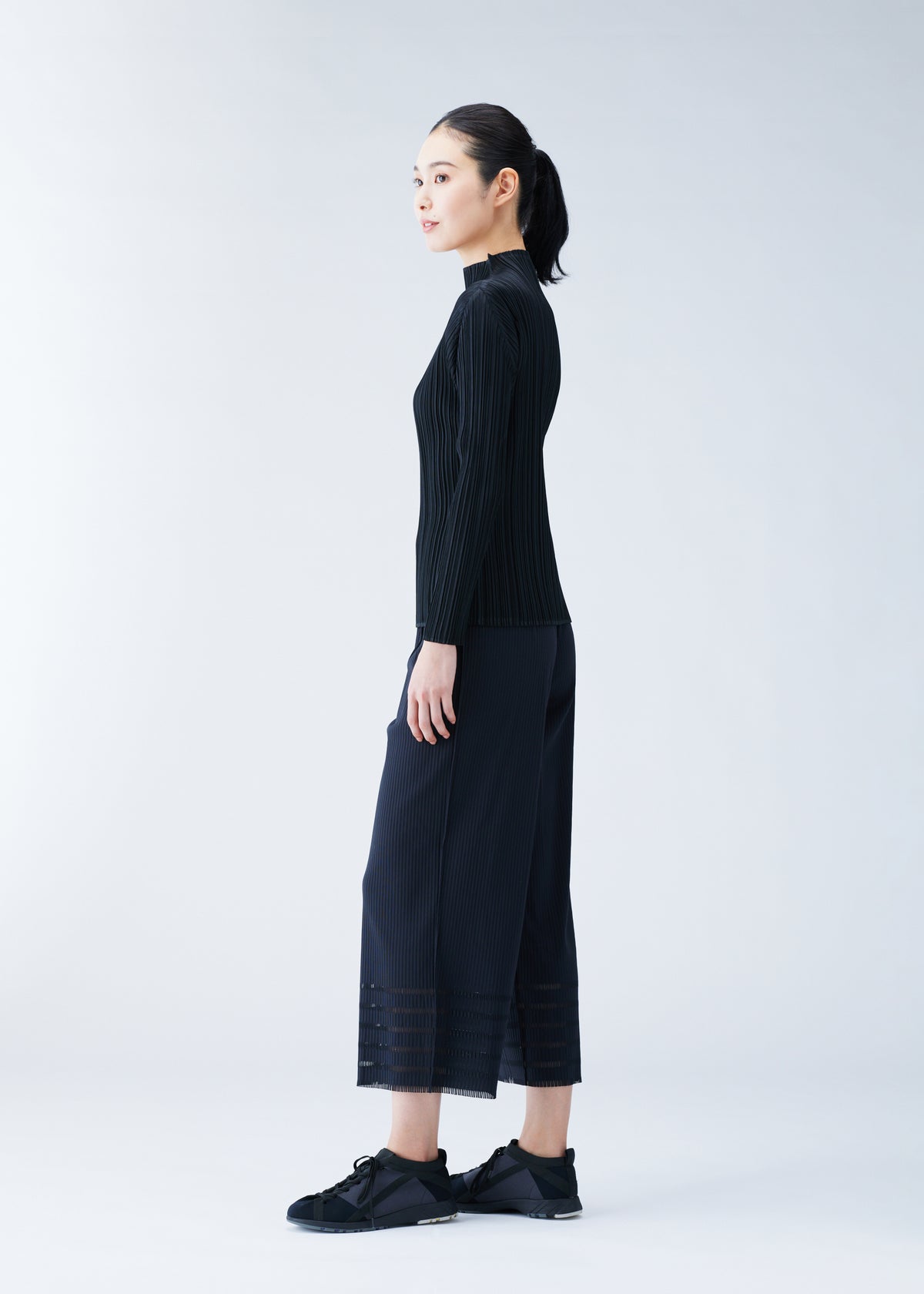 A-POC BASICS、ウィメンズ_パンツ、着用画像2