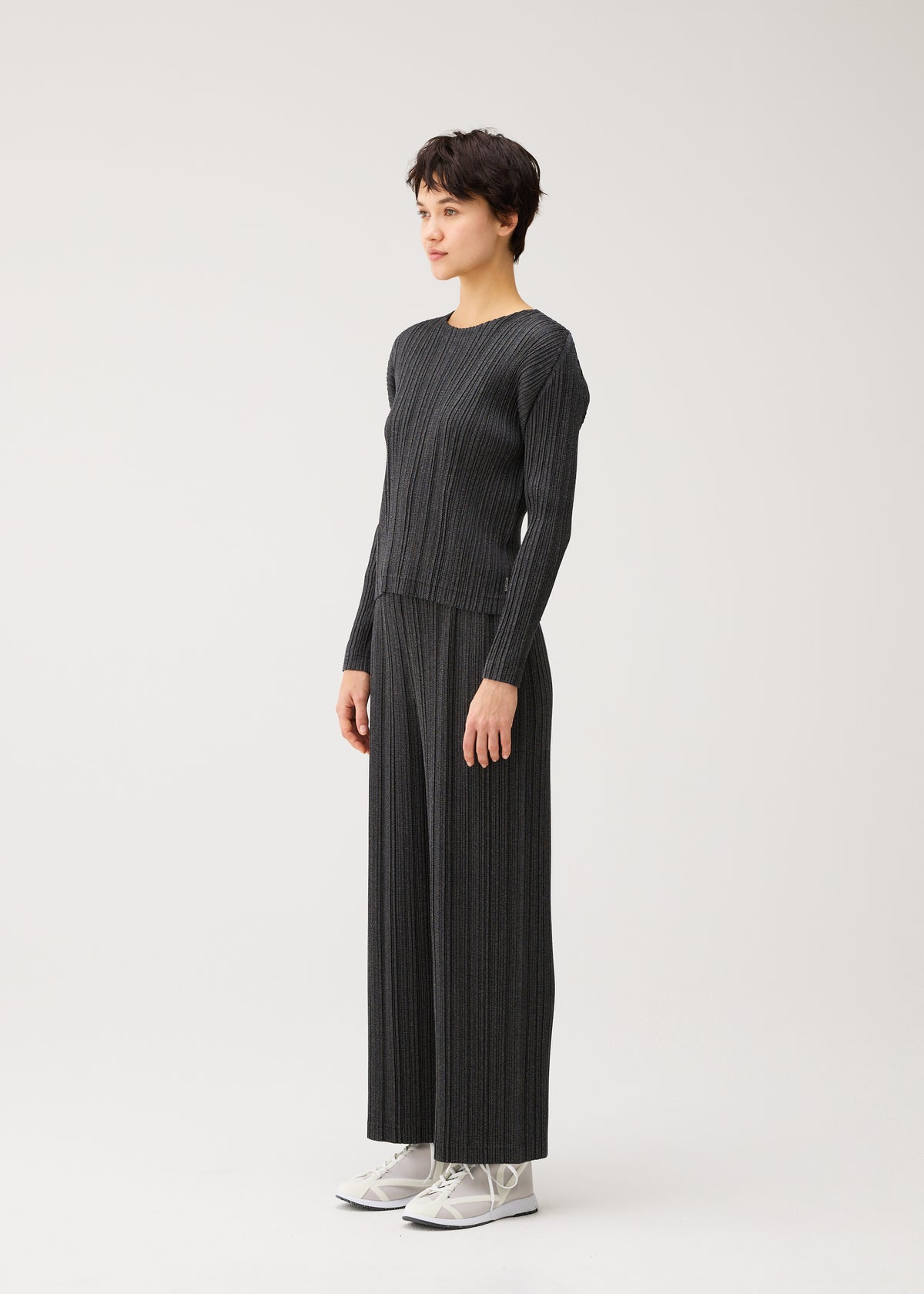 COTTON DENIM BLACK、ウィメンズ_パンツ、着用画像2