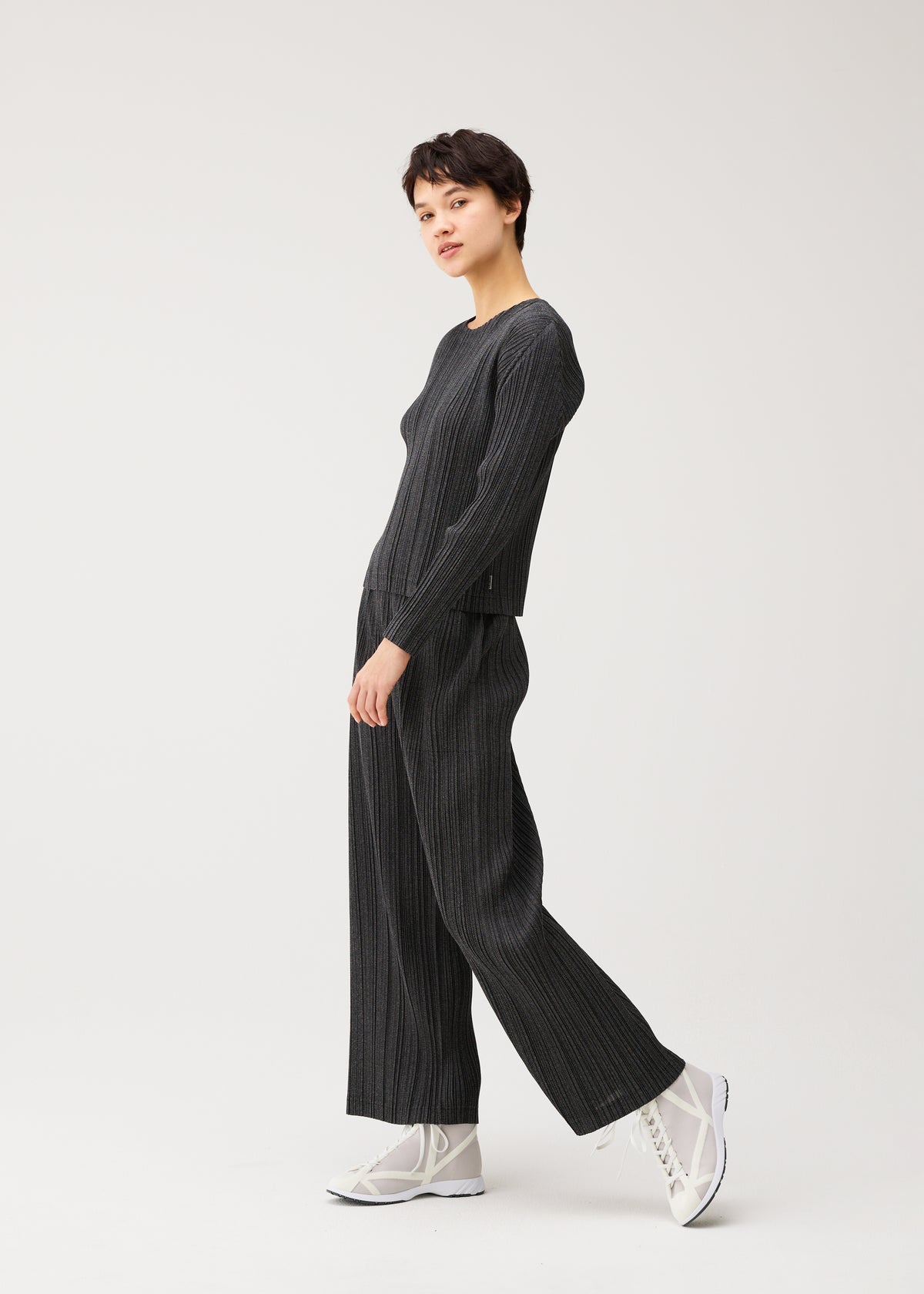 COTTON DENIM BLACK、ウィメンズ_パンツ、着用画像4