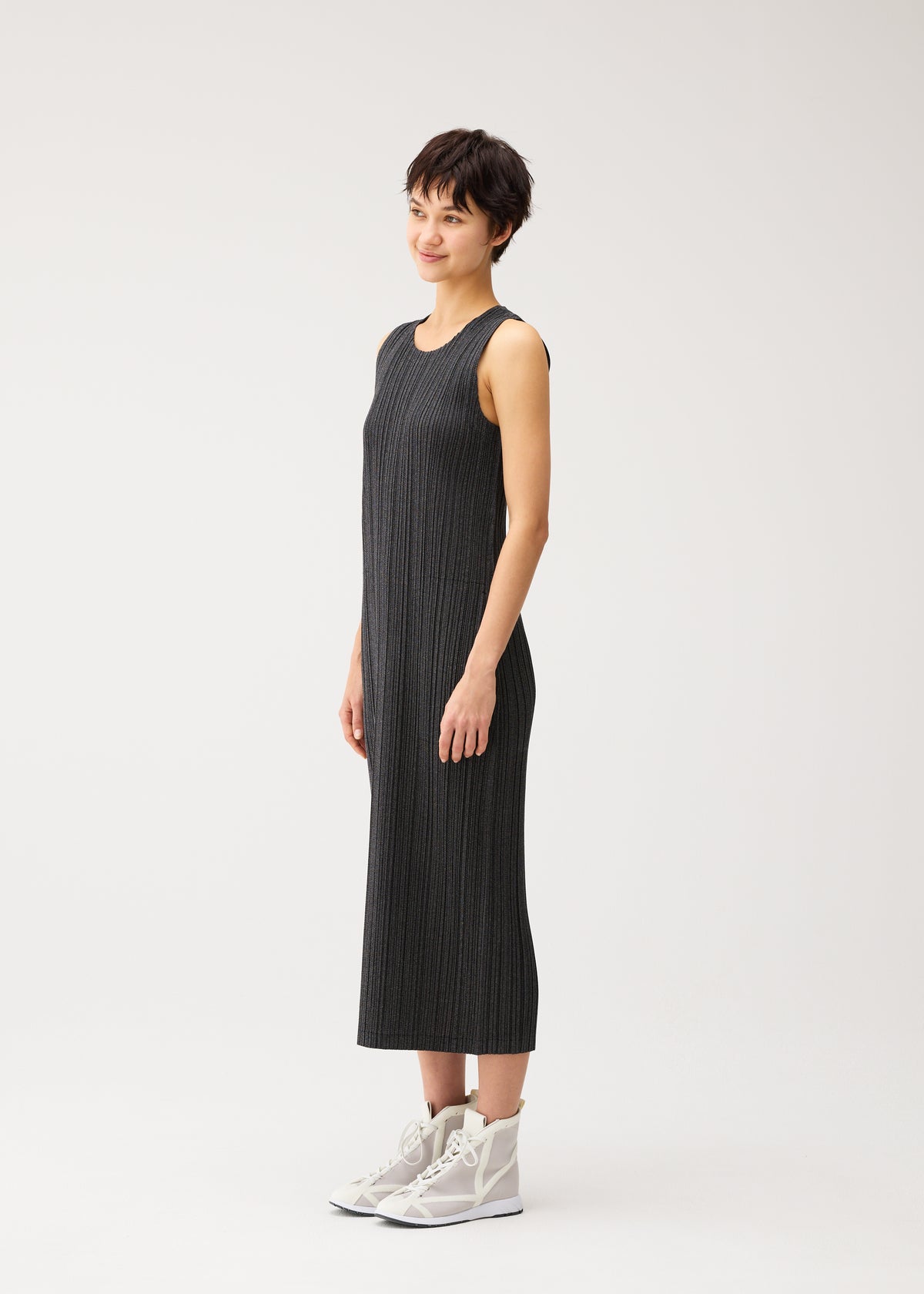 COTTON DENIM BLACK、ウィメンズ_ワンピース、着用画像2
