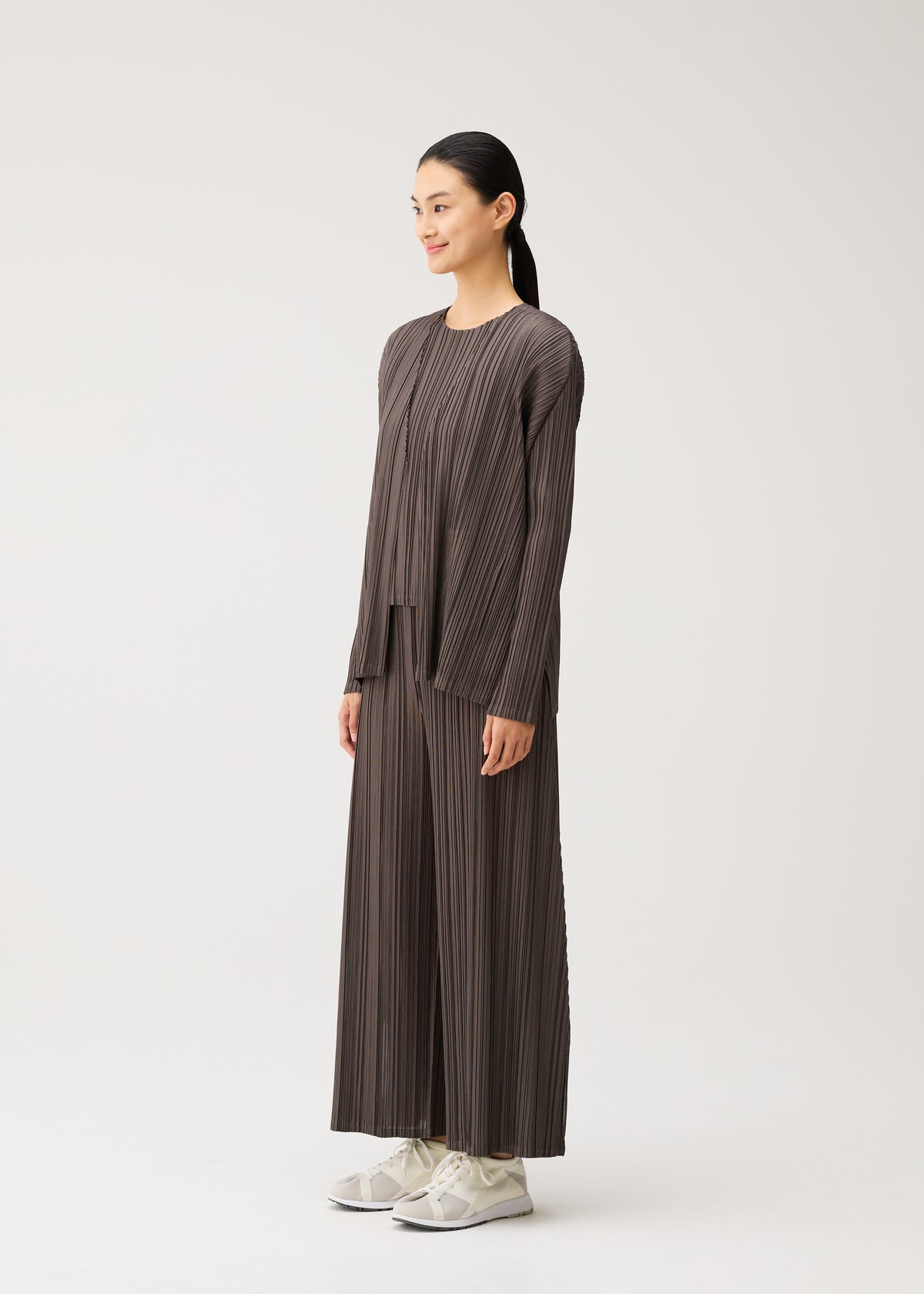 MELLOW PLEATS、ウィメンズ_トップス_カーディガン、着用画像2